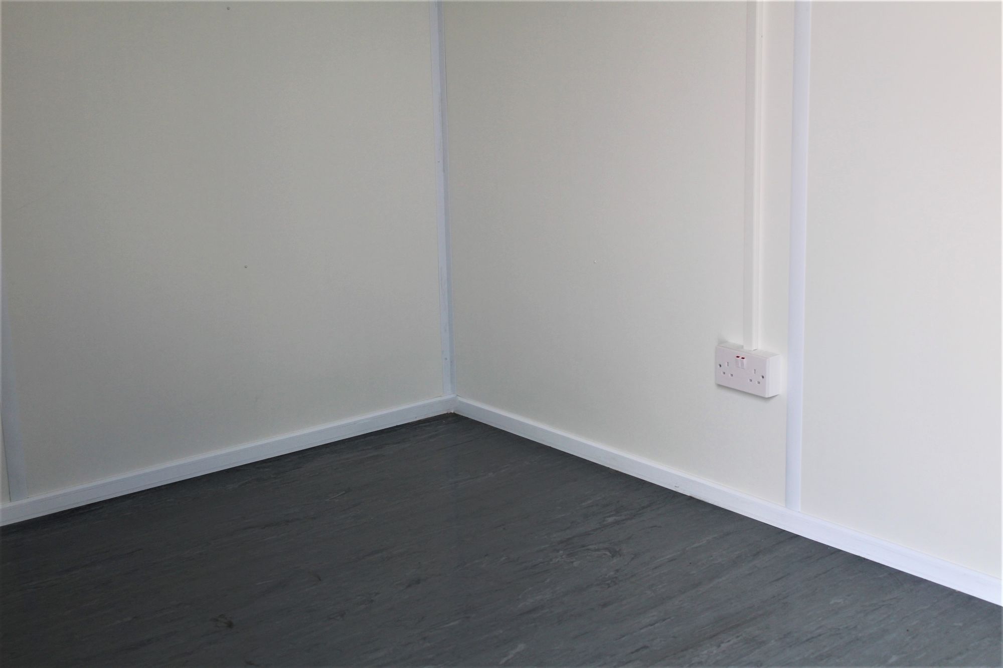 SHIPPING CONTAINERS 20ft ModiBox Office - Image 3