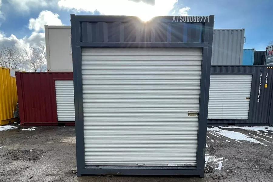 10′ HC used container with rollup door - Image 4
