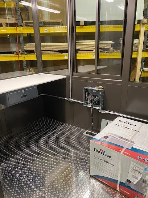 Guard Booth 6 8 - Image 3