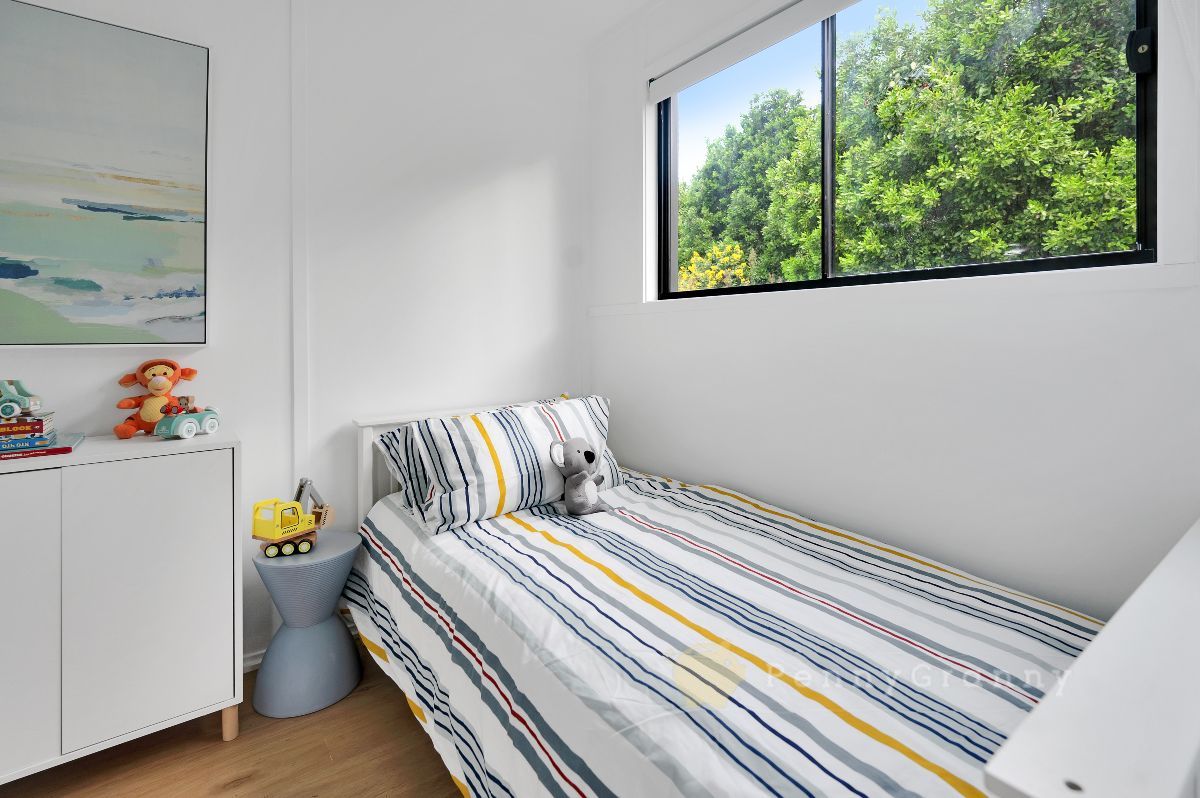 2 Bedroom Refurbished Shipping Container Home - Image 2