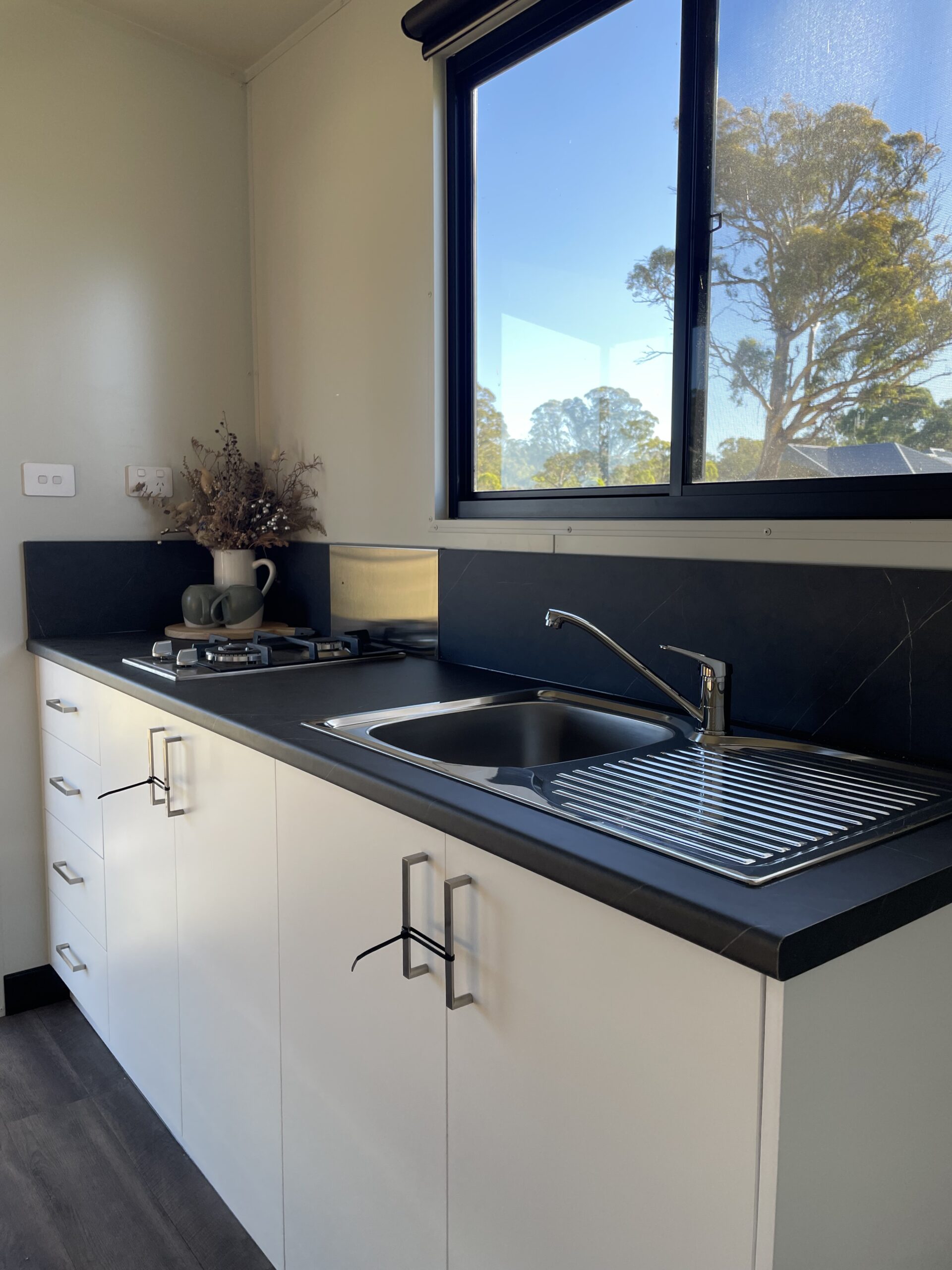 1 Bedroom Portable Cabin with Verandah - Image 5